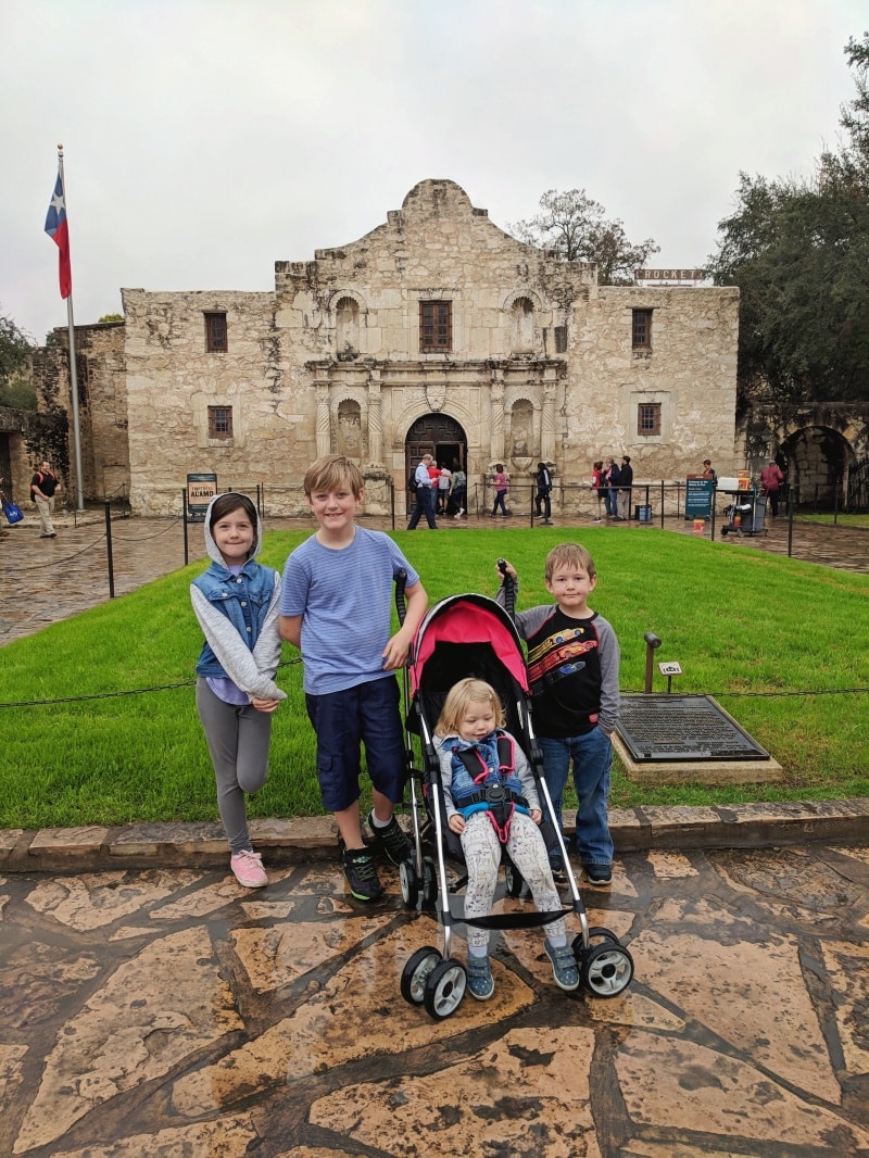 Kids at the Alamo in 2018